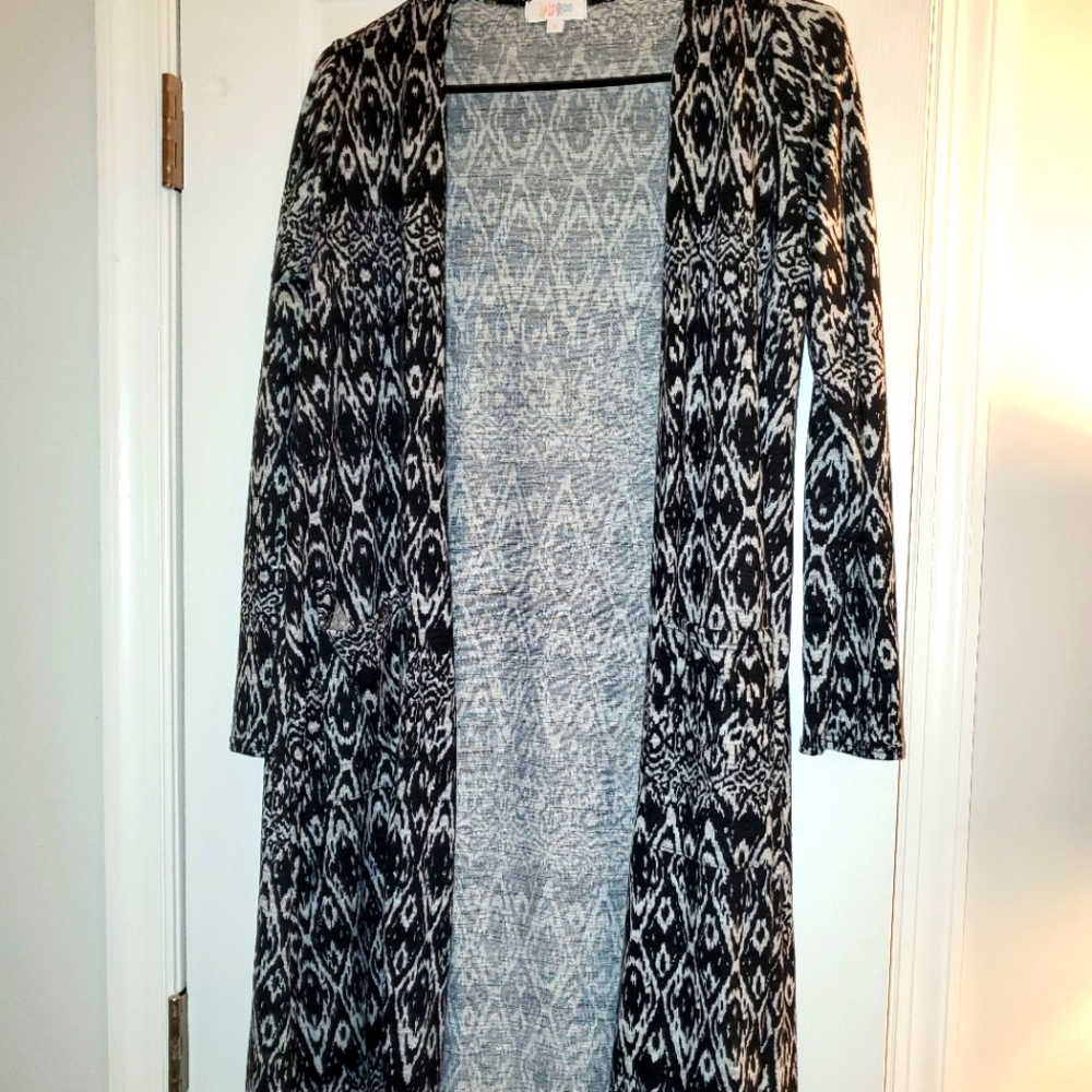 Gorgeous LuLaRoe Sweater duster!